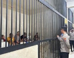 Polres Gresik Lakukan Pengecekan Ruang Tahanan Secara Masif di Hari Raya Nyepi