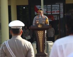 Luar Biasa, Kapolres Nganjuk Beri Piagam Penghargaan 43 Anggotanya Yang Berprestasi