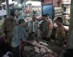 Harga Beras Premium Mulai Turun, Satgas Pangan Polresta Malang Kota bersama Disperindag Terus Pantau Pasar