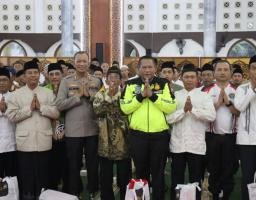 Jelang Ramadhan, Polda Jatim Beri Bantuan Ratusan Marbot se Kabupaten Lumajang