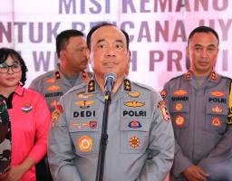 As-SDM Kapolri dan Rombongan Hibur Anak-anak Korban Banjir Demak di Posko Trauma Healing