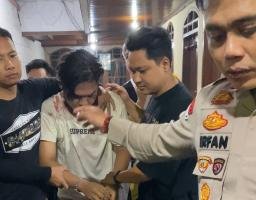 Diduga Pelaku Pencurian Dikepung Warga Pragoto Surabaya Berhasil Diamankan Kapolsek Simokerto