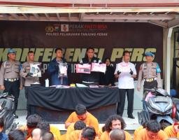 Jelang Hari Raya Idul Fitri 1445 H Polres Tanjungperak Berhasil Ungkap 55 Kasus 60 Tersangka Diamankan