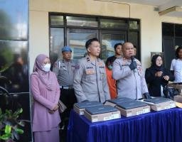 Polres Malang Berhasil Amankan Dua Tersangka Spesialis Pembobol Sekolah saat Libur Lebaran
