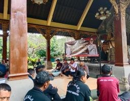 Jumat Curhat; Kapolsek Mengwi Dengar Keluhan Masyarakat Desa Mengwi