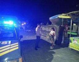 Lakukan Upaya Preventif Polsek Mengwi Intensifkan Blue Light Patrol Ciptakan Kamtibmas Yang Kondusif