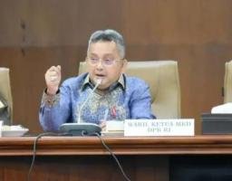 DPR Apresiasi Jenderal Sigit Atas Penghargaan Bagi Satrio 