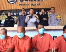 Polres Ngawi Berhasil Ungkap Kasus Tipu Gelap Cokat Roka, 3 Residivis Diamankan