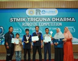 Kompetisi Robotic Digelar Di STMIK Triguna Dharma, Berjalan Sukses DAN Tanpa Hambatan