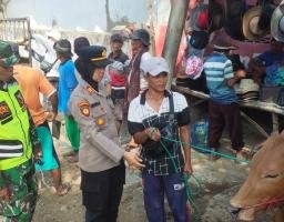 Beri Rasa Aman, Polwan Polres Pamekasan ini Hadir di Setiap Kegiatan Masyarakat