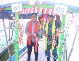 Dukung Industri Pariwisata Polres Ngawi Gelar Lomba Hias Perahu di Waduk Sangiran di Hari Bhayangkara ke – 78