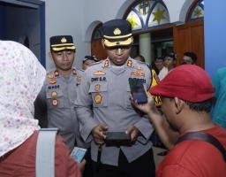 Polisi Berhasil Amankan Ratusan Botol Miras Jenis Arak di Situbondo