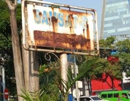 Ironical, Warga Diminta Tepat Waktu Bayar Pajak, Papan Nama Samsat Gayungan Tak Terawat