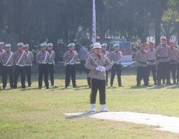 Anggota Polres Bondowoso Menghiasi Langit Biru di HUT Bhayangkara ke-78.