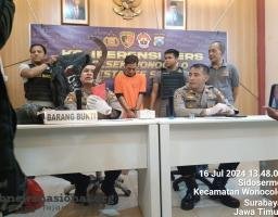 Karena Tidak Memiliki Uang, Pengamen Membacok Korban Sampai Luka Parah Hingga Masuk Penjara Di Polsek Wonocolo