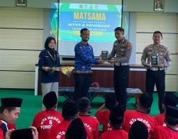Program Mahameru Lantas, Polres Ponorogo Edukasi Pelajar Tertib Berlalulintas