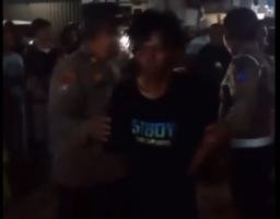 Quick Response Datangi TKP, Polsek Genteng Berhasil Amankan Terduga Pelaku Pencurian Aki dari Amuk Warga