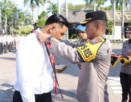 Kapolres Apresiasi Prestasi 11 Anggota Polres Nganjuk dengan Beri Piagam Penghargaan