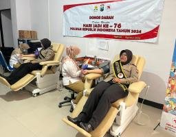 Polwan Polres Nganjuk Donorkan Darah dalam Rangka HUT ke-76, Wujud Nyata Kepedulian Kemanusiaan