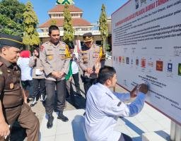 Deklarasi Pilkada Damai, Forkopimda Situbondo bersama Komponen Masyarakat Bersatu Jaga Persatuan