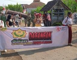 Kreatif dan Meriah, Pawai Karnaval HUT RI ke 79 di Desa Mojowarno Kota Jombang