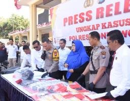 Polres Bondowoso Berhasil Amankan Tersangka Jual Beli Senjata Api Ilegal Secara Online