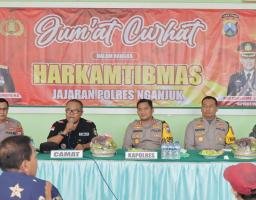 Kapolres Nganjuk Gaungkan Program Nusantara Cooling System di Acara Jum’at Curhat 