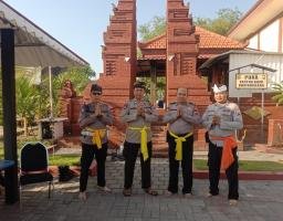 Ibadah Bulan Purnama di Pura Kertha Bumi Bhayangkara Sidoarjo