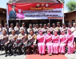 Kunjungi Tiga Polsek Sekaligus, Kapolres Nganjuk Inginkan peningkatan Kualitas Pelayanan Publik Dan Jaga Netralitas