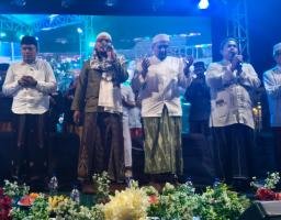 Aliansi Madura Indonesia Getarkan Serambi Ampel Dengan Sholawat 