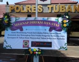 Diminta Berantas Peredaran Karnopen, Polres Tuban Terima Karangan Bunga Dari KP3
