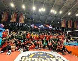 Tim Voli Putra Putri Polda Jatim Raih Tiket Babak Final di Kapolri Cup 2024