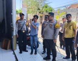 Kapolres Pamekasan Cek Kantor KPU dan Gudang Logistik Pastikan Kesiapan Pilkada 2024 Aman