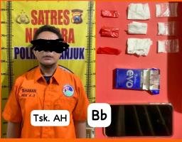 Polres Nganjuk Berhasil Tangkap Pengedar Narkoba Jenis Sabu di Kelurahan Warujayeng