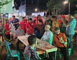 Calon Bupati dan Wakil Bupati Tulungagung Nomor 3, Maryoto Bhirowo dan Didik Girnoto Yekti Ngopi Bareng Relawan