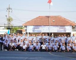 Satlantas Polres Gresik Gelar Olahraga Bersama dan Kurve, Pastikan Pelayanan Prima kepada Masyarakat