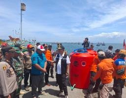 Peringati Hari Jadi Polairud ke - 74, Polres Probolinggo dan Forkopimda Gelar Baksos di Pulau Gili Ketapang