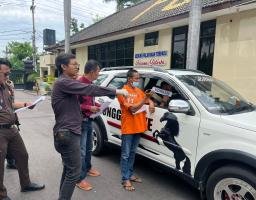 Polres Nganjuk Gelar Rekonstruksi Kasus Pembunuhan di Lapangan Apel