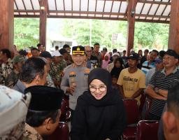 Kolaborasi Polresta Banyuwangi dan Forkopimda Salurkan Bantuan untuk Warga Terdampak Banjir