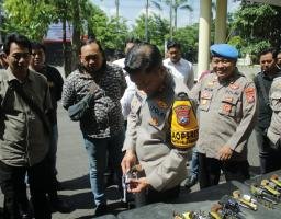 Polres Nganjuk Gelar Pemeriksaan Senpi untuk Penertiban dan Inventarisasi