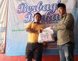 Tutup Tahun 2024, Media Delikjatim Gandeng Kejari Tanjung Perak Bagikan 100 Sembako Lengkap