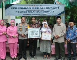 Rumah Baru dalam Program Polres Nganjuk Peduli untuk Pak Maryoto Resmi Diserahkan
