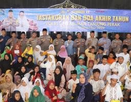 Polres Pelabuhan Tanjung Perak Gelar Tasyakuran dan Doa Bersama Menyongsong Tahun Baru.