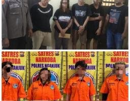 Polres Nganjuk Amankan Empat Pelaku Peredaran Narkotika dan Okerbaya