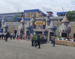 Posyan Nataru Polresta Sidoarjo di Terminal Purabaya Bertemakan Kastil, Bermacam Inovasi Pelayanan