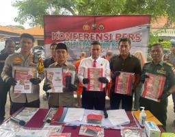 Polres Pasuruan Kota Amankan 4 Tersangka Penipuan Berkedok Program Makan Bergizi Gratis