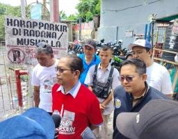 Budi Leksono Pastikan Perbaikan Jalan RW 9 Surabaya Berjalan Lancar