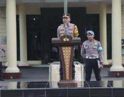 Polres Nganjuk Gelar Apel Besar, Kapolres Tekankan Pengamanan Humanis dan Kesiapsiagaan Jelang Puasa