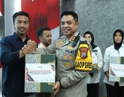 Sambut Bulan Suci Ramadhan, Polres Bangkalan Gelar Baksos Polri Presisi Kepada 250 Mahasiswa