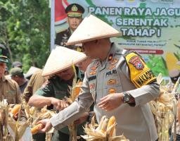 Polres Nganjuk Berkontribusi 20,56 Ton Jagung dalam Program Ketahanan Pangan